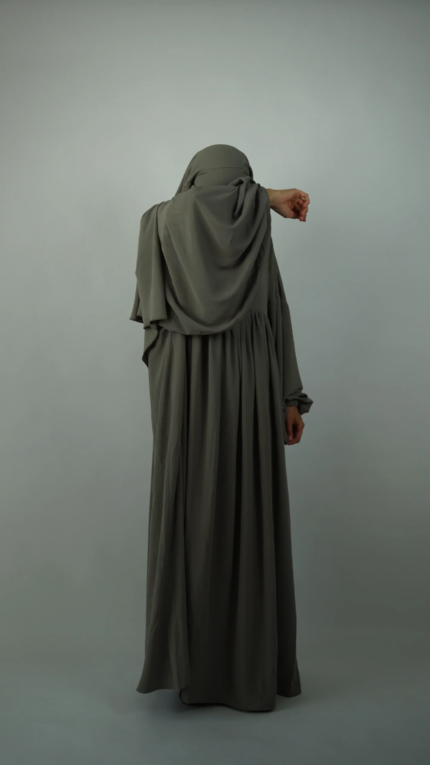abaya-dalyla-vert-sauge-2